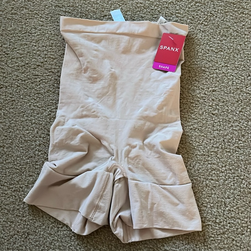 NWT Spanx high waisted shorty